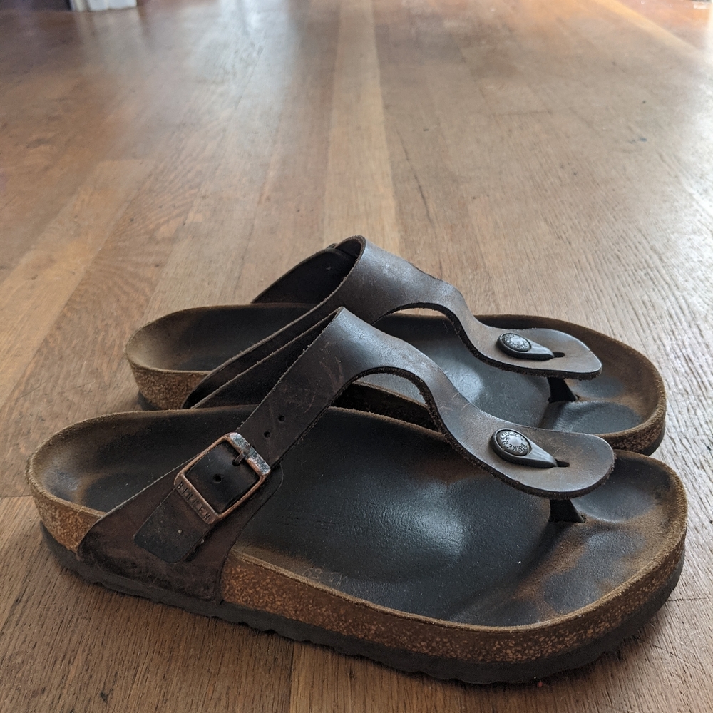 Birkenstock Gizah Brown Leather Sandals